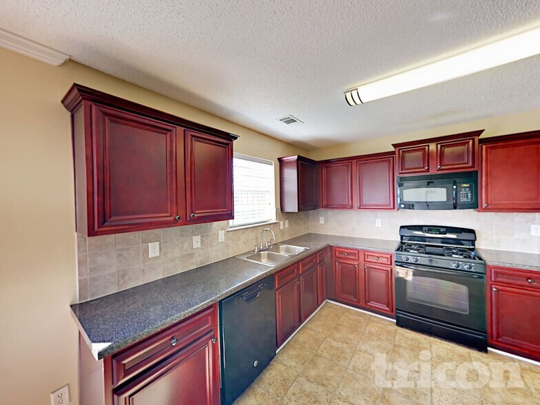 Building Photo - 5853 Sepulveda Ln