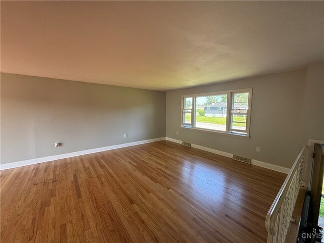 Building Photo - 7870 Oneida Trail