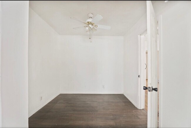 Building Photo - Where Style Meets Comfort — A Bay City Gem