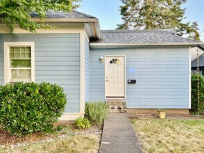Front - 614 E Grover St