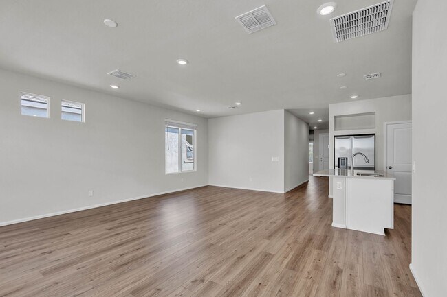 Building Photo - 17996 W Sand Hls Dr