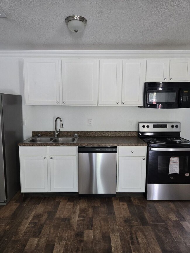 Building Photo - 39 Ga Ln