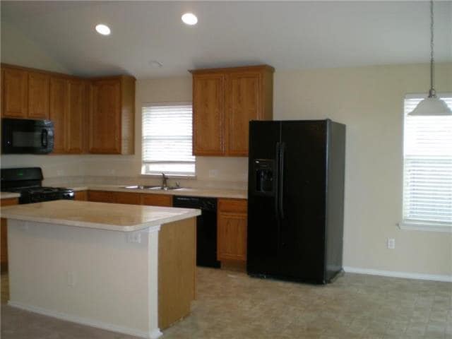 Building Photo - 112 Birdbrook Dr