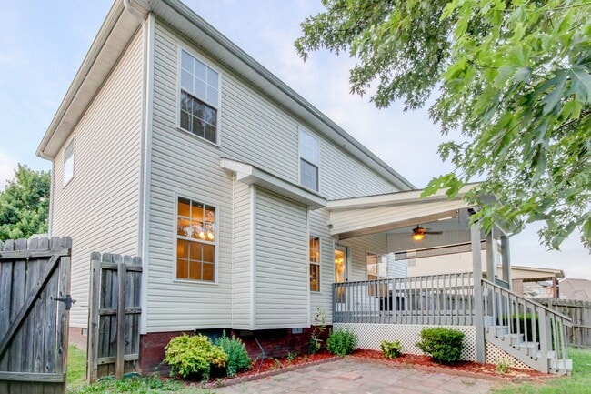 Building Photo - Stunning Brick Front Home With Fireplace A...