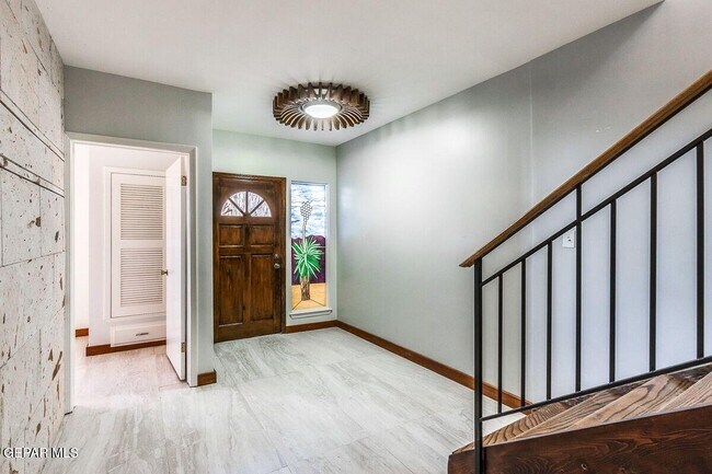 Building Photo - 4610 N Stanton St