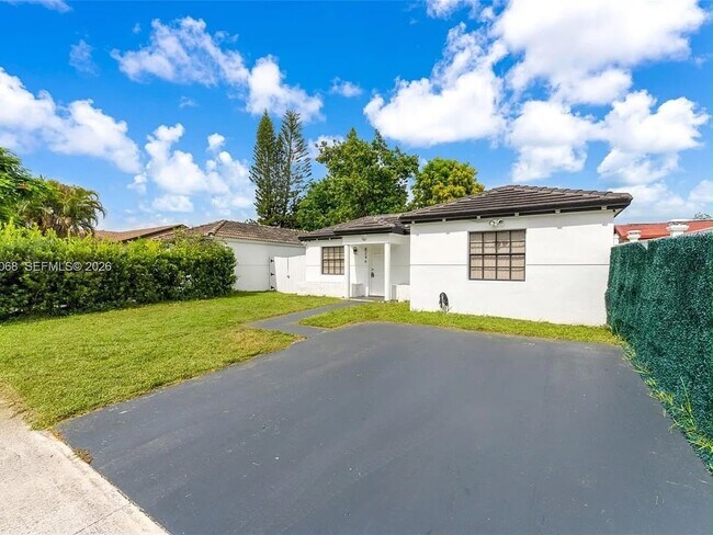 Building Photo - 8246 SW 147th Ct