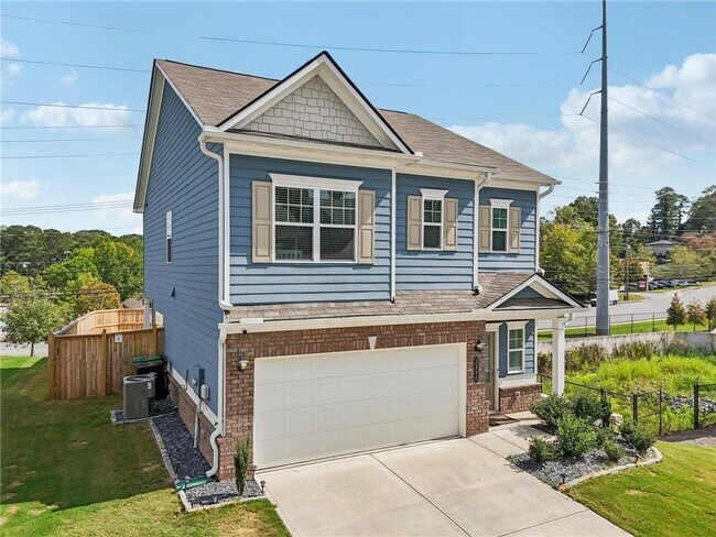 Building Photo - 3890 Clarington Dr