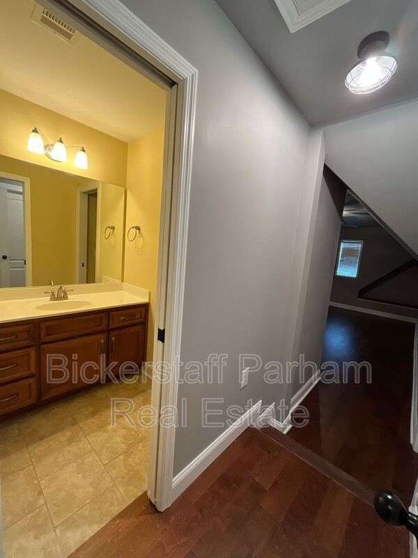 Building Photo - 7073 Spring Walk Dr