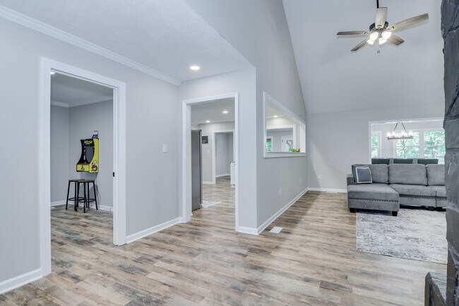 Building Photo - 219 Jasper Rd