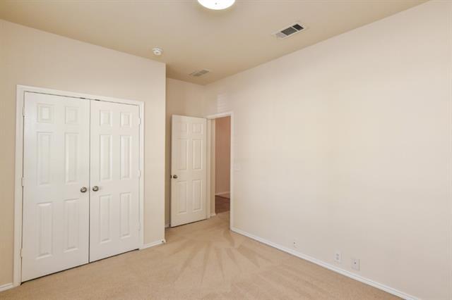 Building Photo - 2609 Swan Dr