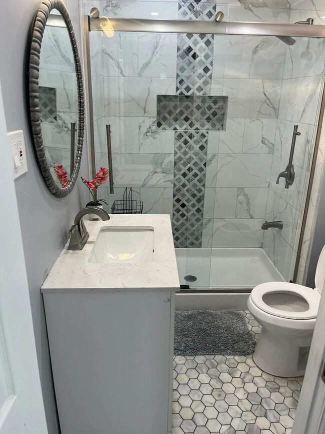 Building Photo - 56 Longmont St