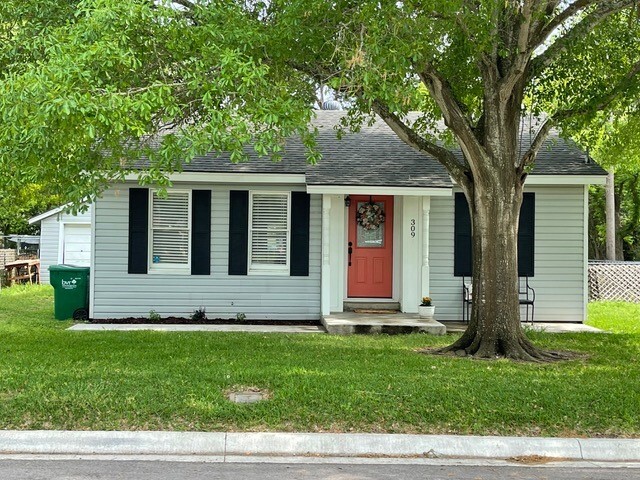 Primary Photo - 309 McNeese St