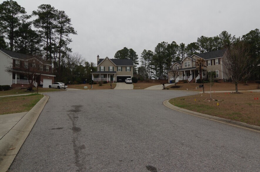 Building Photo - 129 Vermillion Dr