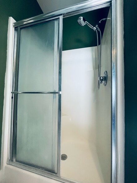 Building Photo - 770 Ridgefield Way