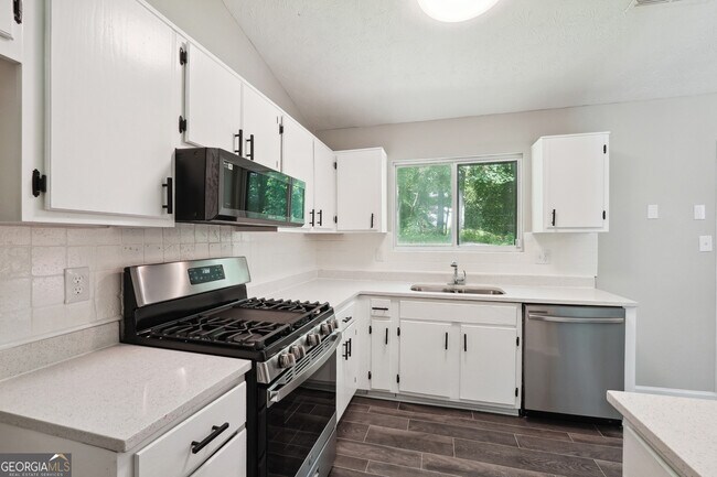 Building Photo - 1819 Singer Way