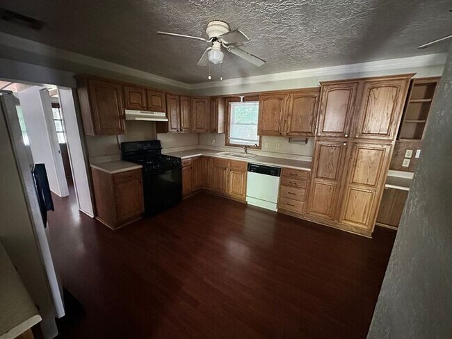 Building Photo - 3 Bed / 1.5 Bath Home in the Heart of Norman