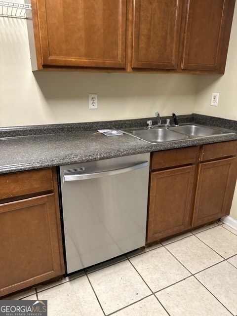 Building Photo - 323 Carriage Ln