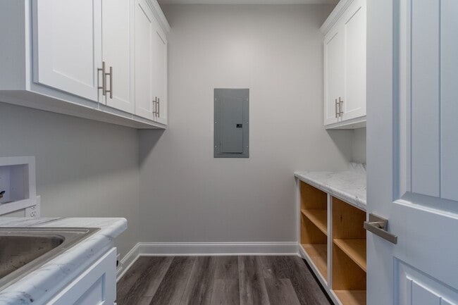 Building Photo - 935 S Cross Bridges Rd