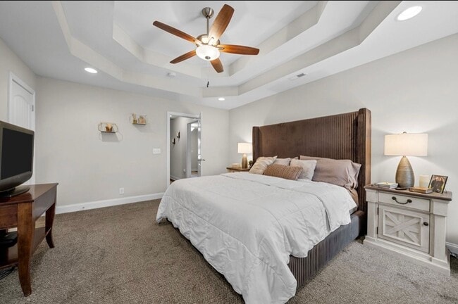 Building Photo - 2828 Russet Ridge Dr