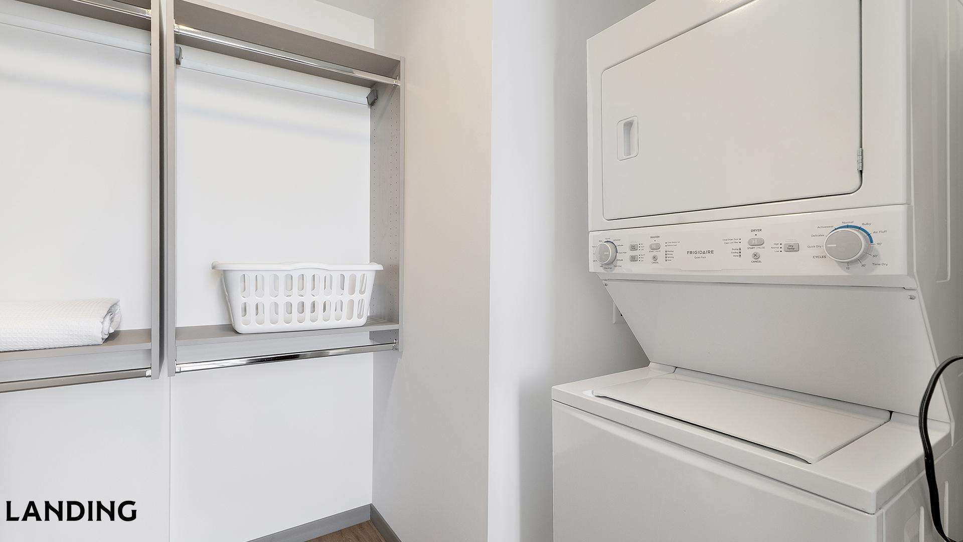 Building Photo - 513 S Damen Ave