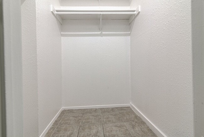 Building Photo - 805 Sirocco Dr