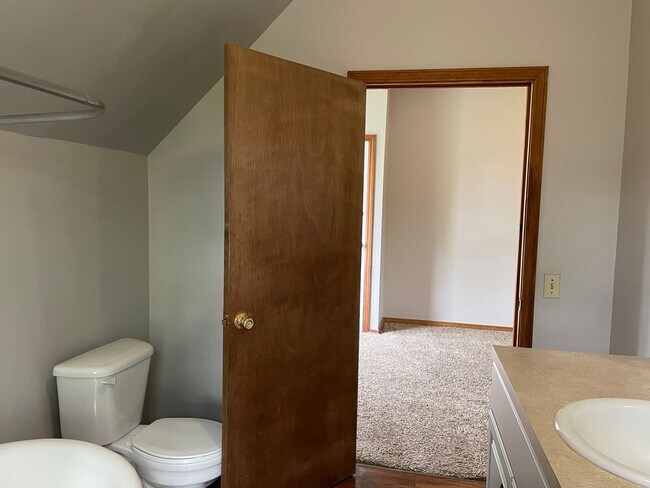 Building Photo - M1614 #1-3