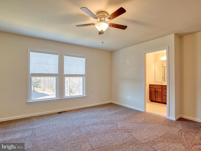 Building Photo - 127 Keller Ct