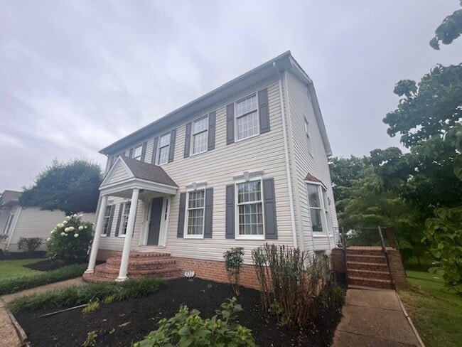 Building Photo - 3-bedroom! Garage Space & Privacy! Look no further...