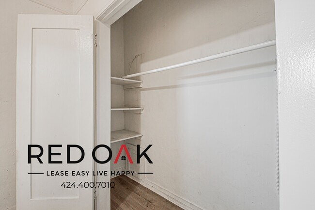 Building Photo - 746 S Coronado St