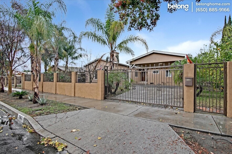 Building Photo - 7947 Atoll Ave