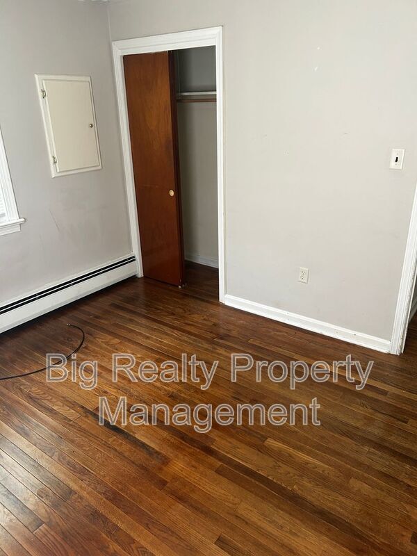 Building Photo - 38 Aldian Rd