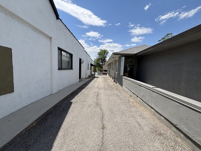 Building Photo - 1090 S 1100 E