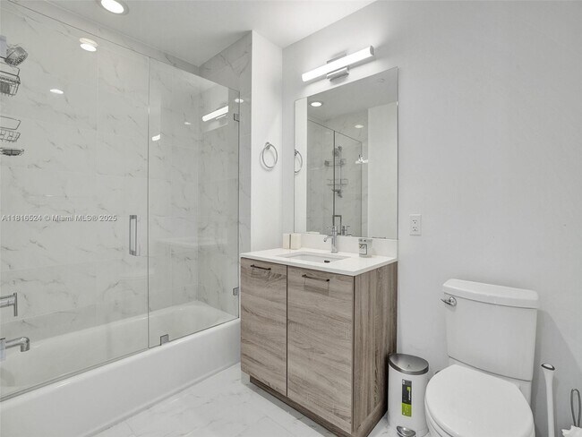 Building Photo - 16385 Biscayne Blvd