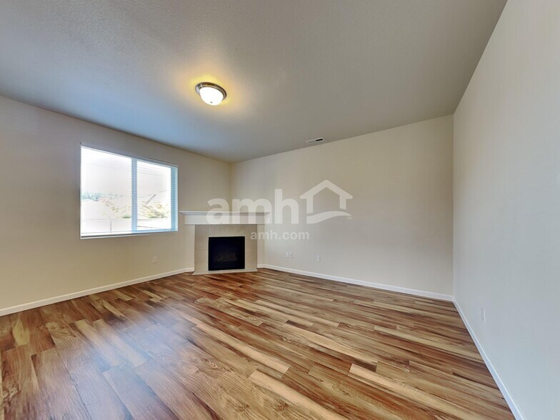 Building Photo - 9124 NE 167th Ct