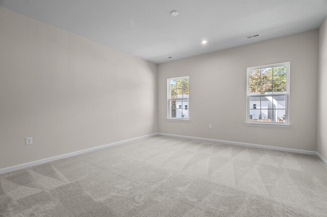 Building Photo - 1509 Newpoint Dr