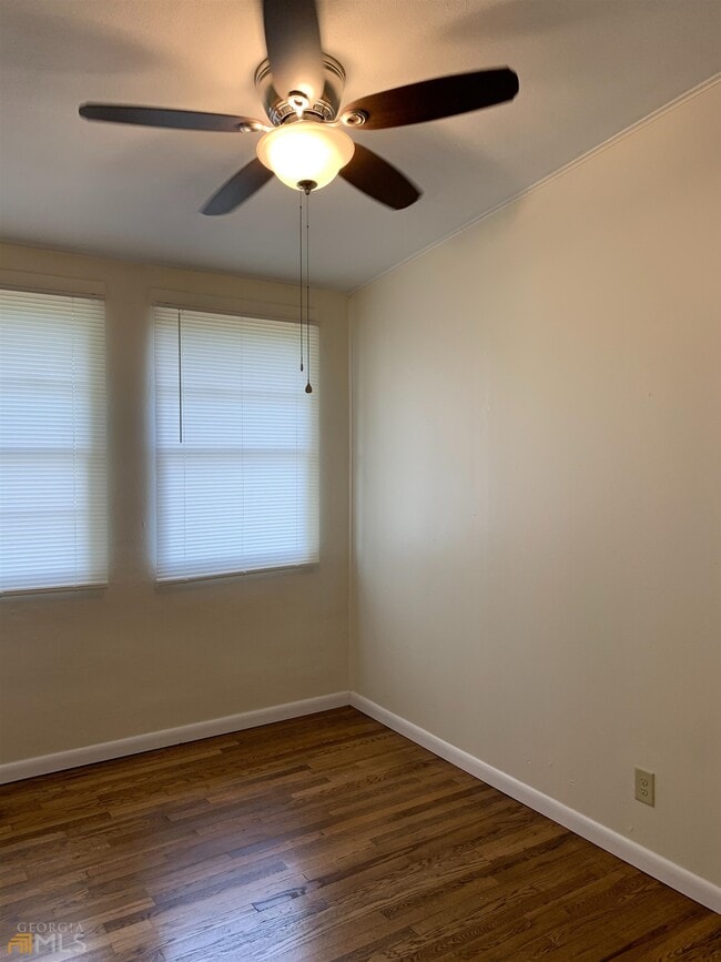 Building Photo - 174 Hart Ave