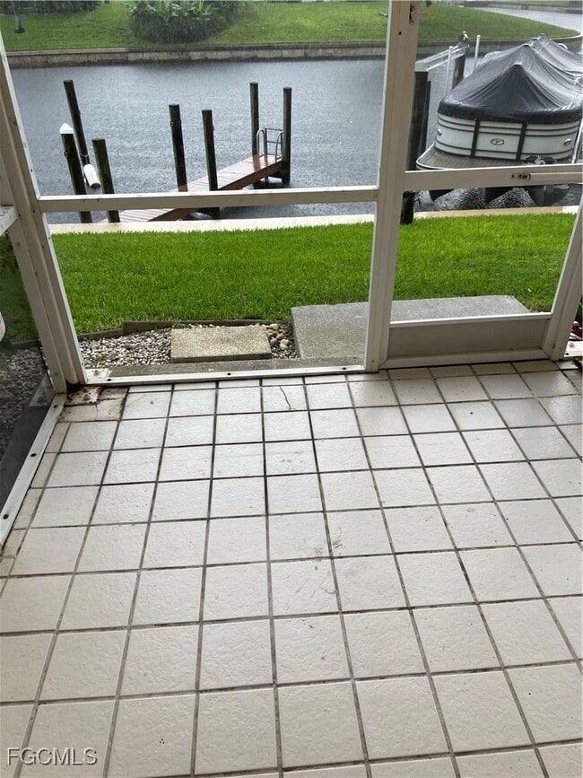 Building Photo - 3905 Del Prado Blvd S