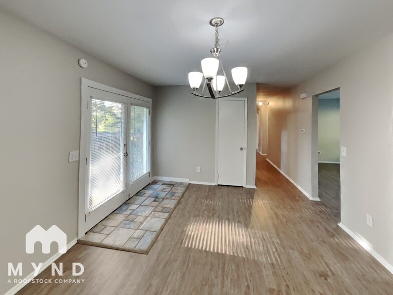 Building Photo - 933 Arcadia Cir