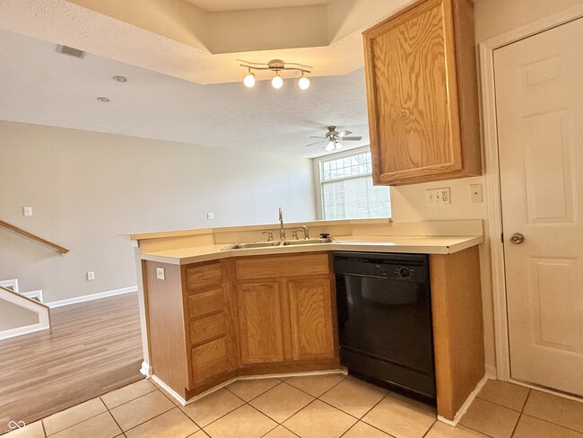 Building Photo - 8272 Enclave Blvd