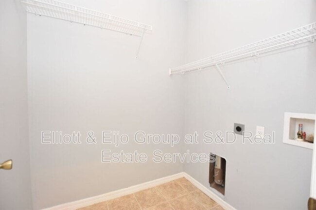 Building Photo - 6508 Sedgeford Dr