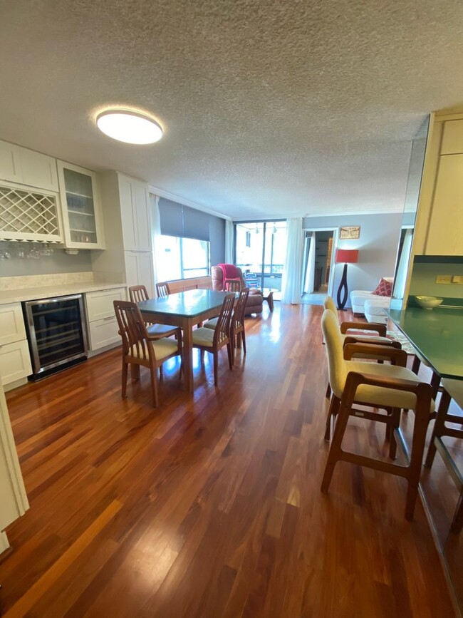 Building Photo - All Utilities Included in Furnished 2 Bed,...