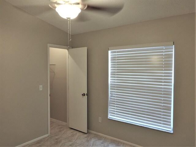 Building Photo - 1431 Londra Ln