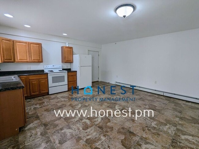 Building Photo - 1635 Lewiston Rd