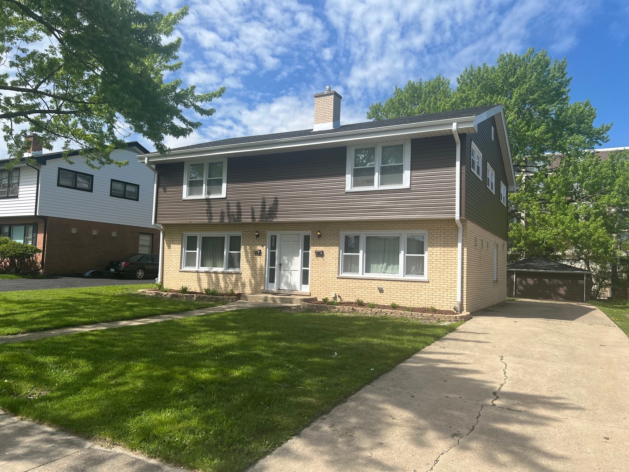 Building Photo - 1046 David Dr