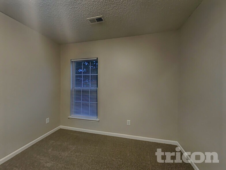 Building Photo - 3325 Alderknoll Ct