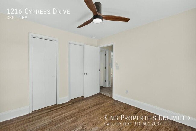 Building Photo - 1216 Cypress Dr