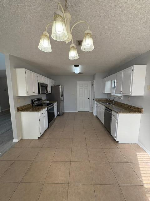 Building Photo - 1123 Northview Dr