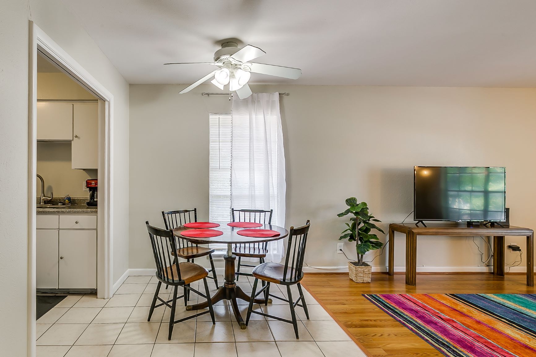 Dining / work area. - 4901 Bryce Ave