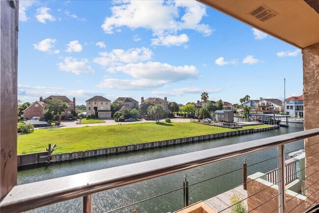 Building Photo - 17 Antilles Ln