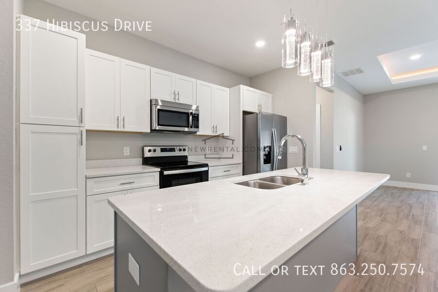 Building Photo - 337 Hibiscus Dr